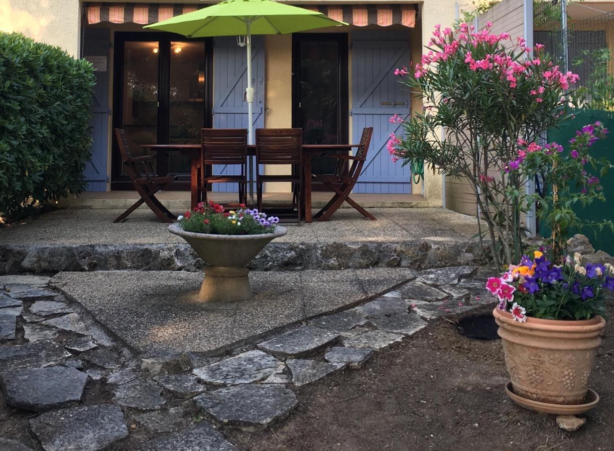 T2 Rez De Jardin 300M Plage De Beaucours Sanary Sur Mer Eksteriør bilde